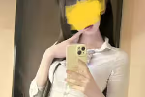海角社区.内射穿JK的妹妹想要出门约会被我按在卫生间马桶上