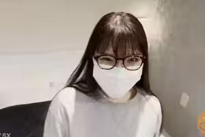FC2-PPV 4717970 攝影師是一位美麗的接待員，他愛上了她，並且是圖像視頻** imedamafc2