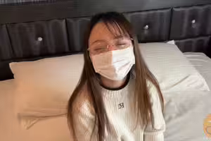 fc2-ppv 4802871 [期間限定數量 2000pt ⇒ 300pt] 我拍了我生意夥伴的新畢業生員工併中了他【超值禮包】| FC2電子市場