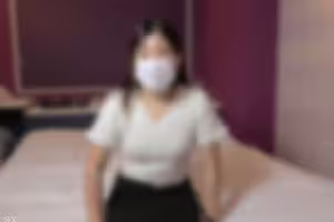 fc2-ppv 4793291 【購買者福利/有評論福利】那個素人少女已經成年回歸了。她生平第一次嘗試剃毛，粉紅色的陰戶逐漸從毛茸茸的陰戶中顯露出來。為了紀念剃光的小穴，我要用大量的中出來授精| FC2電子市場