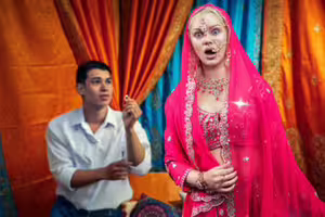 Vivian Lola – Latina Hindu Learns the “Incasutra” Method