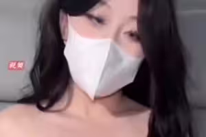 淫物黑丝护士来帮你打针咯把你新鲜的精液请射在我嘴里-珊迪