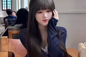 海角社区.连哄带骗在舅妈家操白虎女友小女友的白虎逼鲜嫩多汁