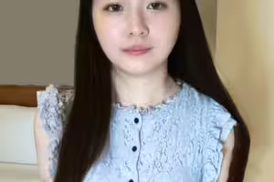 FC2-PPV 4801105 【最新】百年一遇的天才回歸！我受不了她的休閒裝！我的第一次半蓋韓柱挑戰！| FC2電子市場