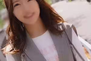 FC2-PPV-4804573 ★我慢汁でまくり★Gカップ★抱き心地がヤバ杉る★陽キャでスケベな巨乳美容師（２４）中出し×②（なーみん）