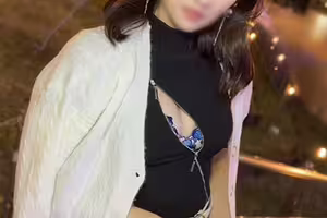 fc2-ppv 4811816 [骯髒人妻] 丈夫認可★允許中出★家庭主婦，28歲⇒我將濃稠的精液連續射入喜歡原始性愛的淫蕩妻子的淡粉色、極其美麗的陰戶 | FC2電子市場