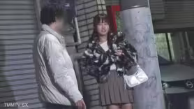 FC2-PPV 4797524 我對一個站起來的漂亮女人隨意說了些什麼，然後給了她中出 | FC2電子市場