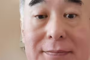 罹患罕見怪病⋯變態歐吉桑的他完全停工了！ 
