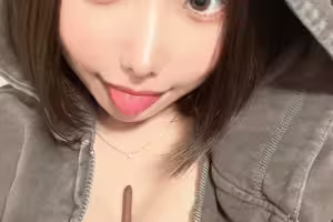 絵恋空(繪戀空)：真正的吞精飲尿後，我拉肚子了。