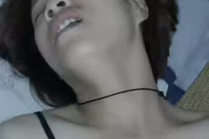 快递公司老板娘被健壮员工约到家里一顿爆操