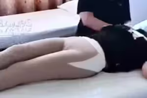 体验正规盲人按摩师傅确实是盲人哦摁着摁着在我挑逗下手也开始不老实了师傅开心坏了 各种摸我-小噗老师