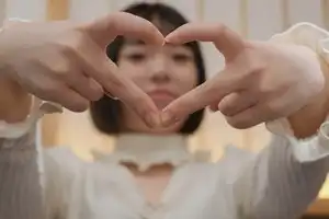 FC2PPV-1349465 第51撮ひなこ18歳パイパンロリの春休み。経験極浅マンコの奥で初めての中出し【個人撮影】