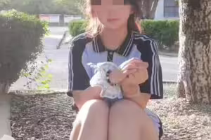 海角社区.拿下老同学的清纯妹妹灌醉无套内射