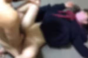 fc2-ppv 4817274 *90%折扣截止至26日*【素人個人拍攝】【真實】制服美女與男友盡情玩弄身體，結果被深入陰道中出| FC2電子市場