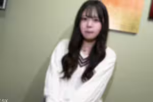 fc2-ppv 4792776 [990pt 至 27] [第一槍] 苗條梓醬的目標是讓她的偶像出道。雖然很尷尬，但她卻在背後呻吟出聲，白皙的皮膚都變紅了。“不，感覺很好，伊庫！”熱精液被注入她緊緻的陰部並深入她的陰道 | FC2電子市場