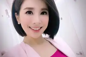 (正妹牆)美女正妹主播太胸播新聞中途衣服釦子突繃開噴飛觀眾暴動、美腿氣象主播隱乳好身材引人瑕想 (正妹牆)美女正妹主播太胸播新聞中途衣服釦子突繃開噴飛觀眾暴動、美腿氣象主播隱乳好身材引人瑕想