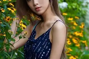 (正妹牆)性感豐唇加上邪惡背心 就是要讓你們心跳加速 (正妹牆)性感豐唇加上邪惡背心 就是要讓你們心跳加速