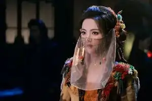 靈狐仙子楊超越,夜幕下美成一道光 靈狐仙子楊超越,夜幕下美成一道光