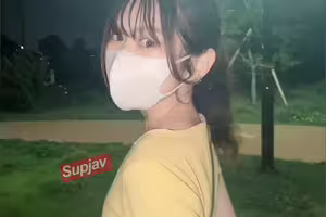 FC2PPV 4838001 【みゆ21歳】公園の真夜中の車の中でオナニー･上京したての看護◯生。後部座席でパンスト脱いでオナニー。LIVECAM