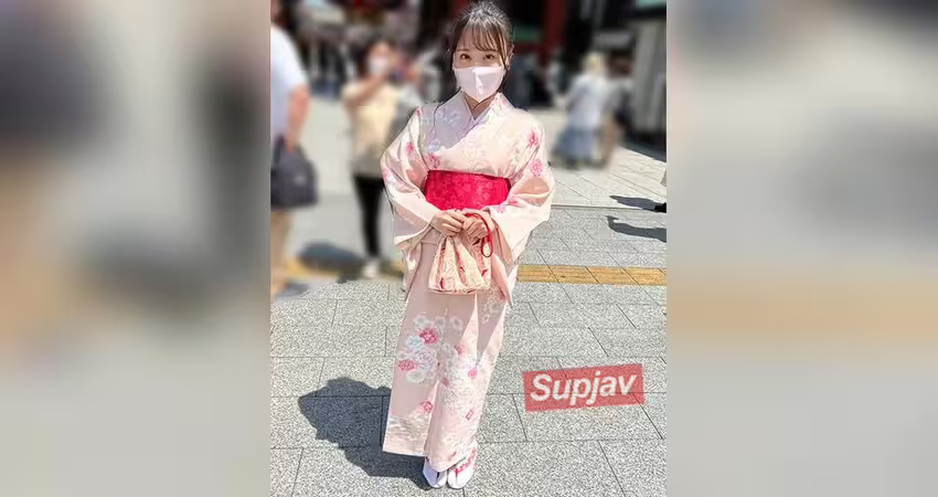 FC2PPV 4930662 ★SSS級★下町育ちの「江戸っ子」美人（２２）と萌え萌え浴衣で乱れまくりの生交尾⇒ピンクのおまんこに連続中出し[有]LIVE