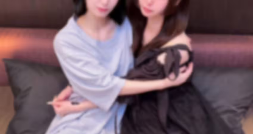 FC2PPV 4963093 ※8月最高傑作 【激推し】友達と一緒にハーレム３P初のレズに目覚める二人。容赦なくW中出しで計3発射。絶対買うべきLIVE