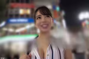 FC2-PPV 4799286 [有獎勵] *傳說中的女主人出現。豐滿大胸美女淫油抹奶操玩。爬到大雞巴上射精！| FC2電子市場