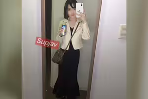 FC2PPV 4846825 【初撮り】六本木スレンダーラウンジ嬢★中華街ロマンチックデートで恋するように乱れまくり！デカチンハメ撮り師に甘く堕とされ高速バック痙攣中出し♡