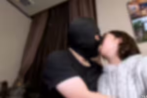 fc2-ppv 4857680 【新人初拍】えり(18) 沒化妝的素人拍攝另一個角度影片。讓中年男人的欲望為所欲為，無心淡然接受 | FC2電子市場