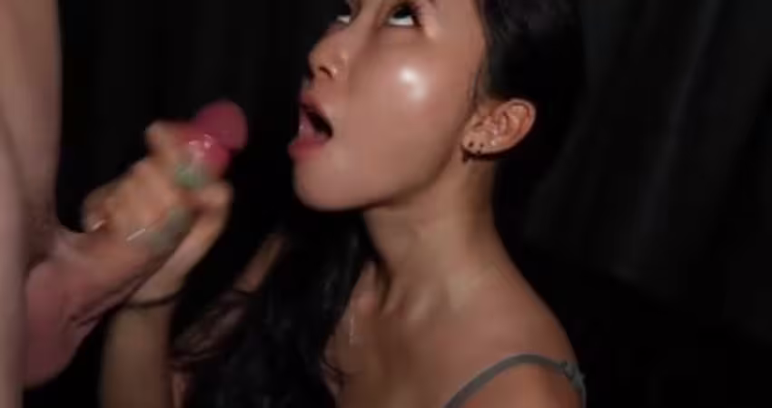 大肉棒后入肛交内射精液顺着屁眼往下流-EMILY