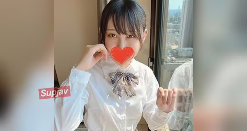 FC2PPV 4957333 【廃版】【親バレ問題作】透明感あふれる青学志望の３.年生と再会、最後の濃厚セックス。おっとり系で可愛さ満点の色白スレンダー美女に合計３発の大量中出し！LIVE