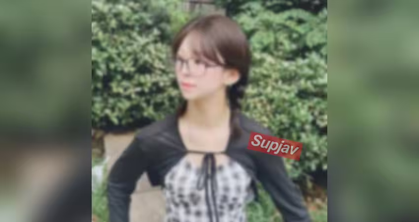 FC2PPV 4987593 ※人生初中出し♡【レアもの】生意気な18歳メガネ音大生。電マで痙攣絶頂する彼女にダメと言われながらも強制種付け。。。LIVE